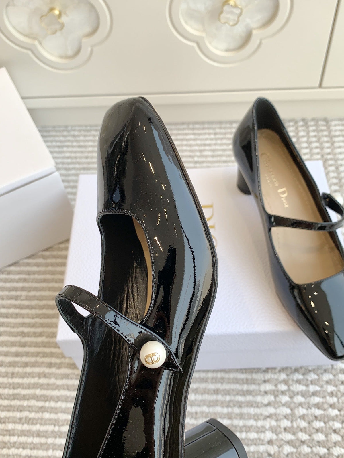 DIOR PEARL JOLIE MARY JANE PUMPS IN BLACK CALFSKIN