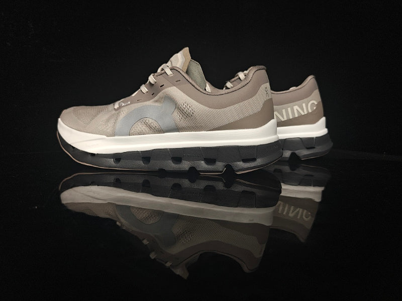 ON Cloudflow 5 Running Shoe