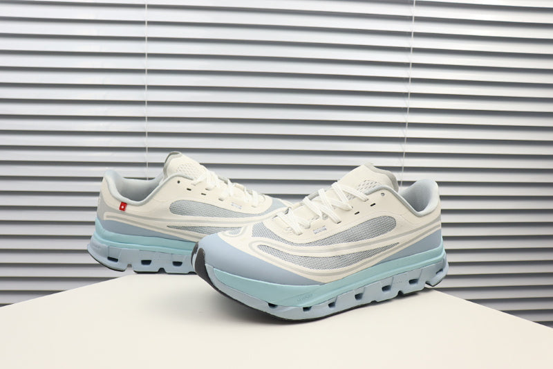 ON Cloudflow 5 Running Shoe