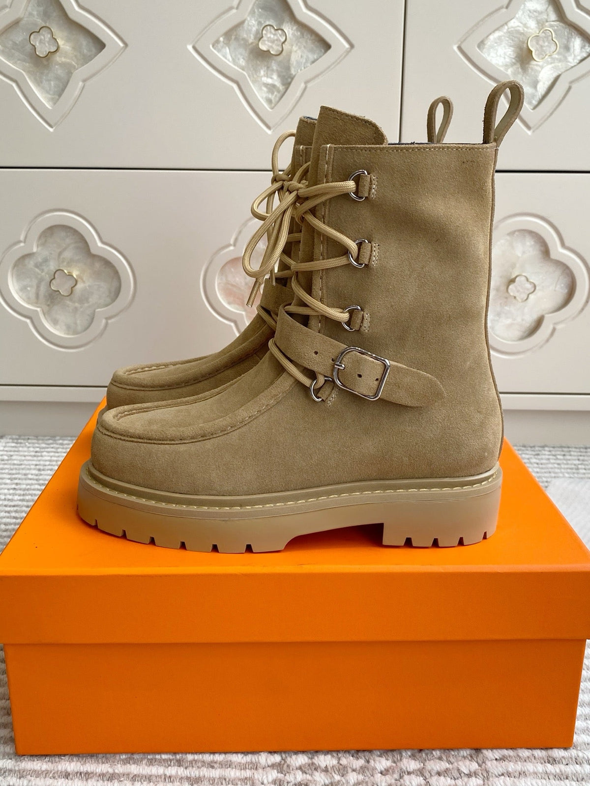 HERMES 25S ANKLE BOOTS IN WARM BEIGE GOLD SUEDE